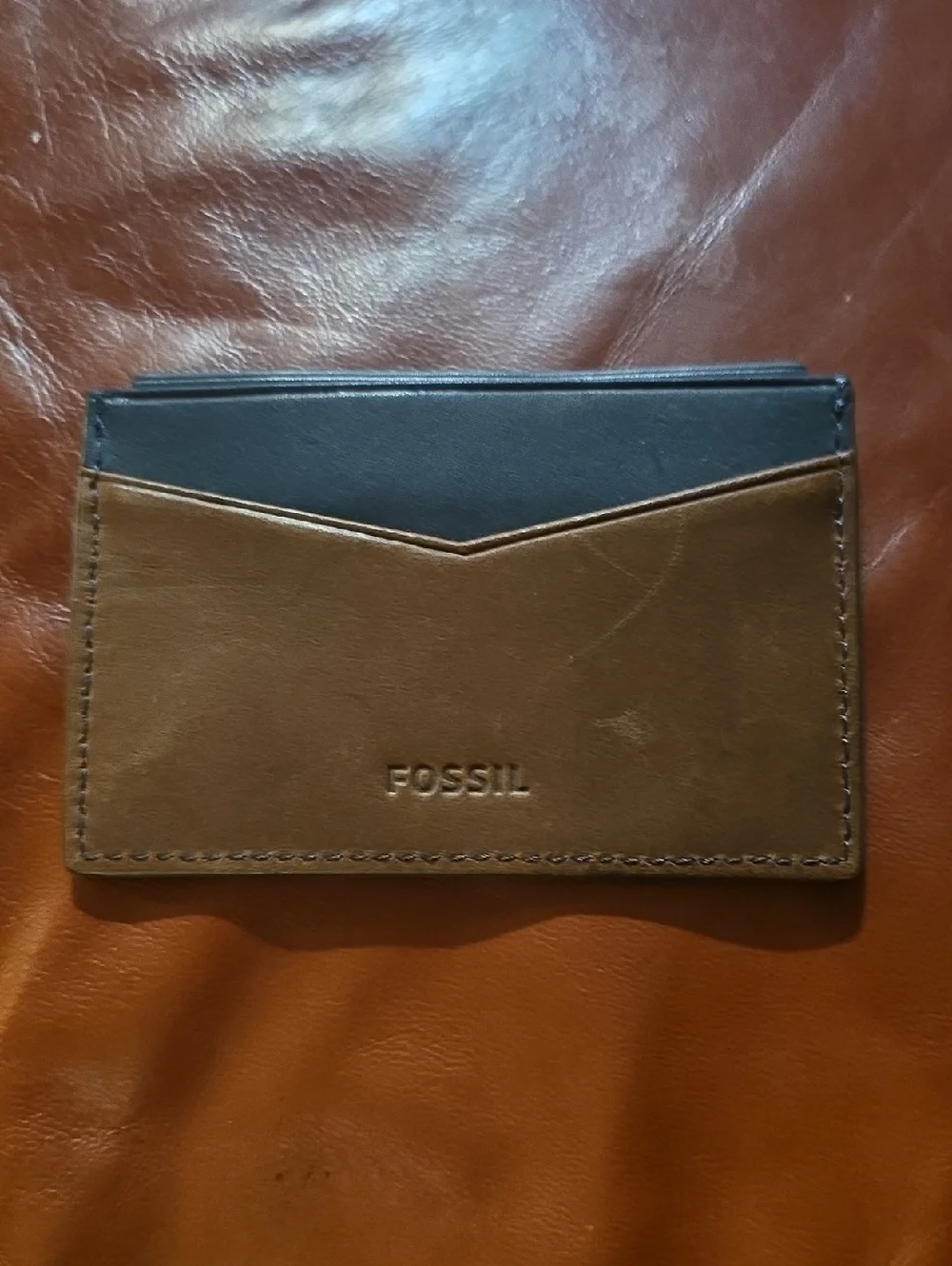 Fossil slim leather